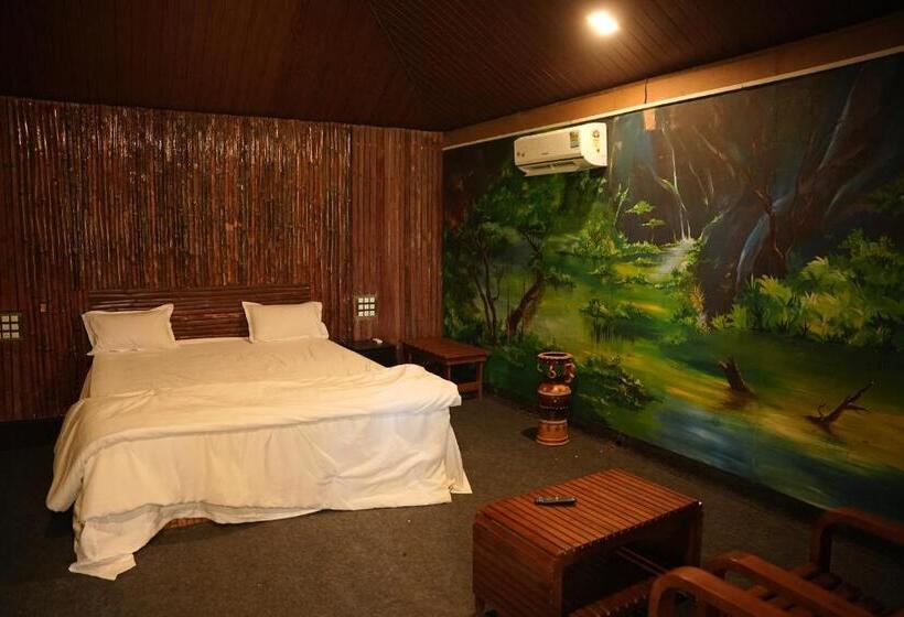 بنسيون Misty Night Jungle Side Resort