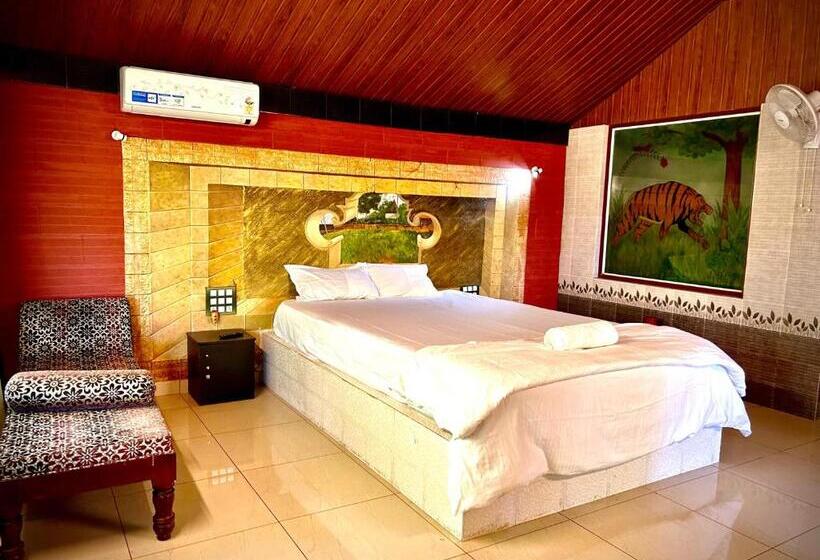 بنسيون Misty Night Jungle Side Resort