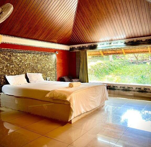 بنسيون Misty Night Jungle Side Resort