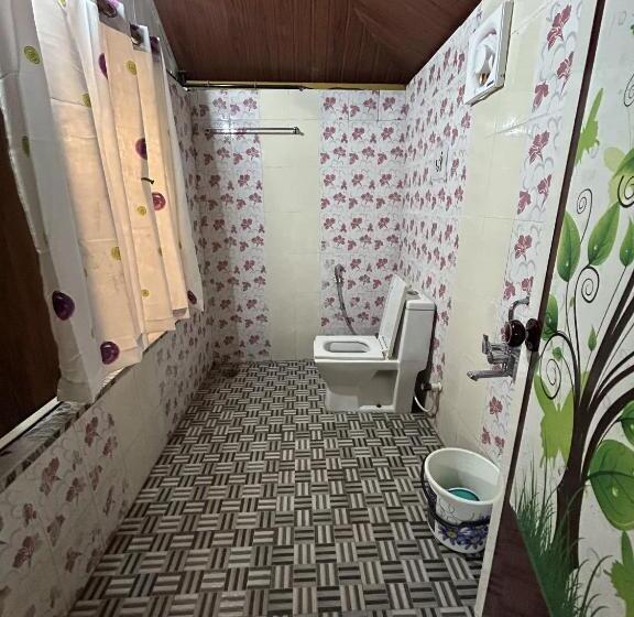 بنسيون Misty Night Jungle Side Resort