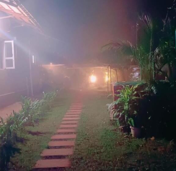 مبيت وإفطار Prakruti Home Stay