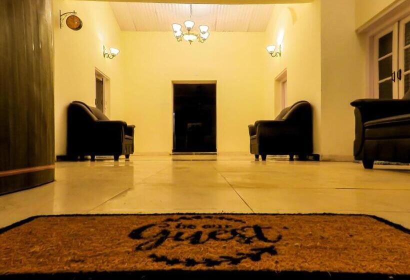 هتل Bob S Haven Bungalow