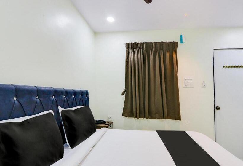 هتل Collection O Sri Narmada Grand