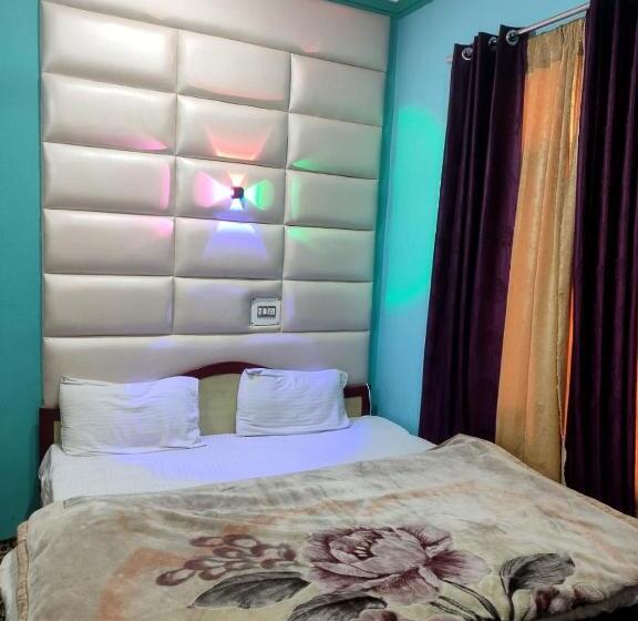 ホテル Foothills , Srinagar