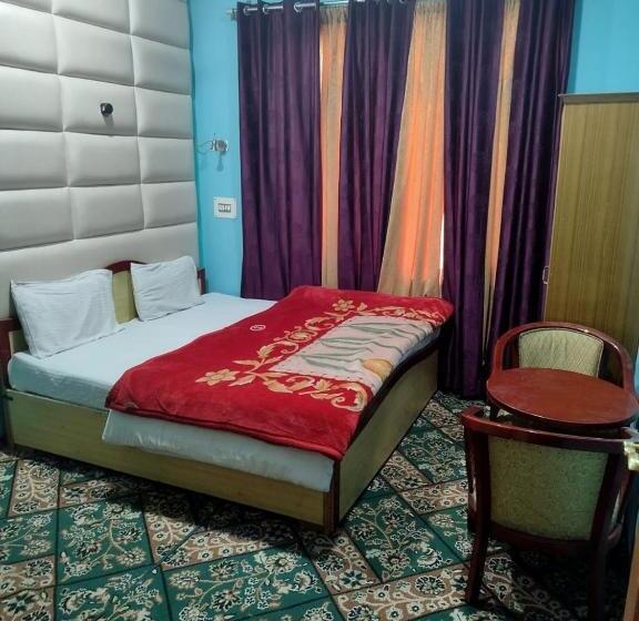 ホテル Foothills , Srinagar