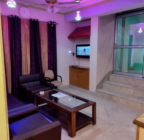 ホテル Foothills , Srinagar