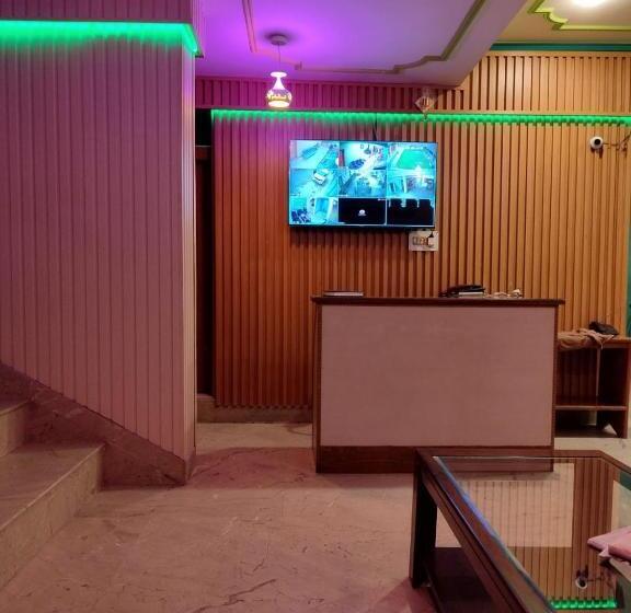 ホテル Foothills , Srinagar