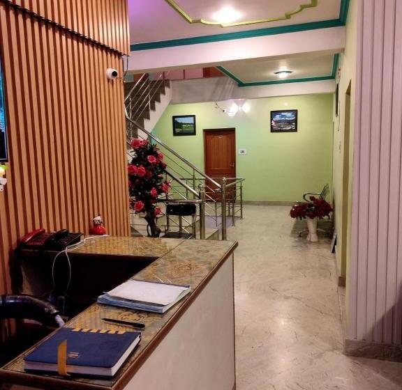 ホテル Foothills , Srinagar