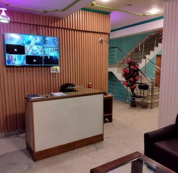 ホテル Foothills , Srinagar