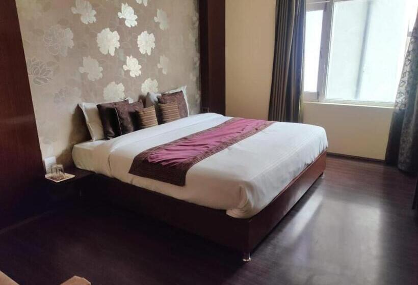 فندق Green Leaf , Srinagar