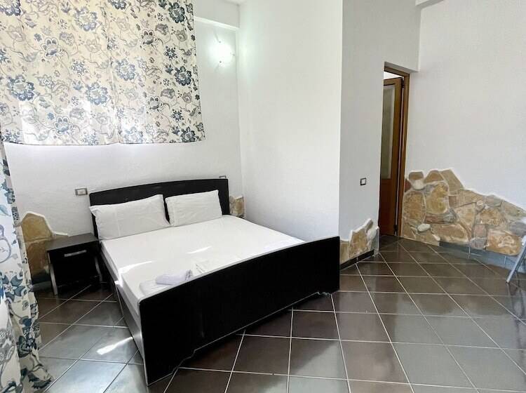 בית מלון כפרי Oasis