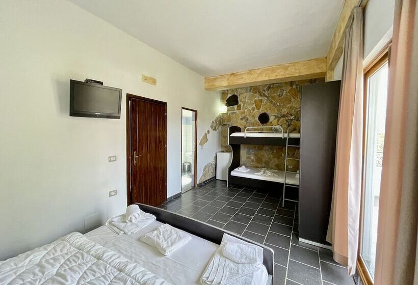 בית מלון כפרי Oasis