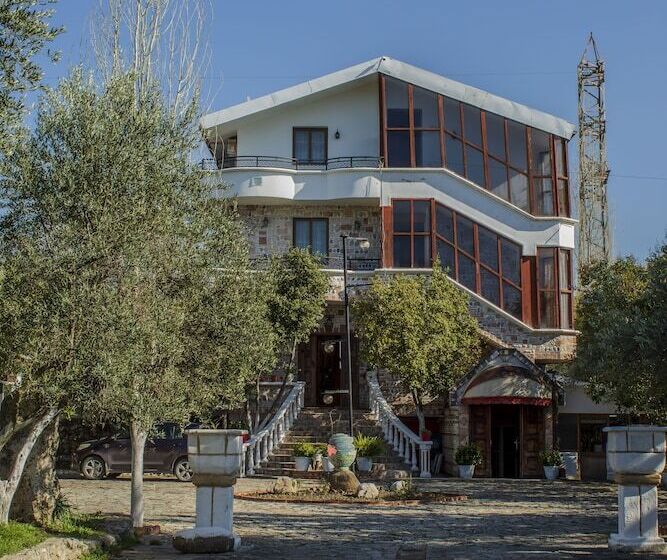 בית מלון כפרי Oasis