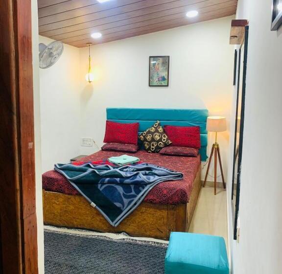 فندق Om Niwas Cottage