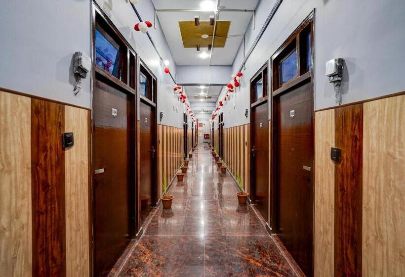 ホテル Oyo Balaji Premium Co Living