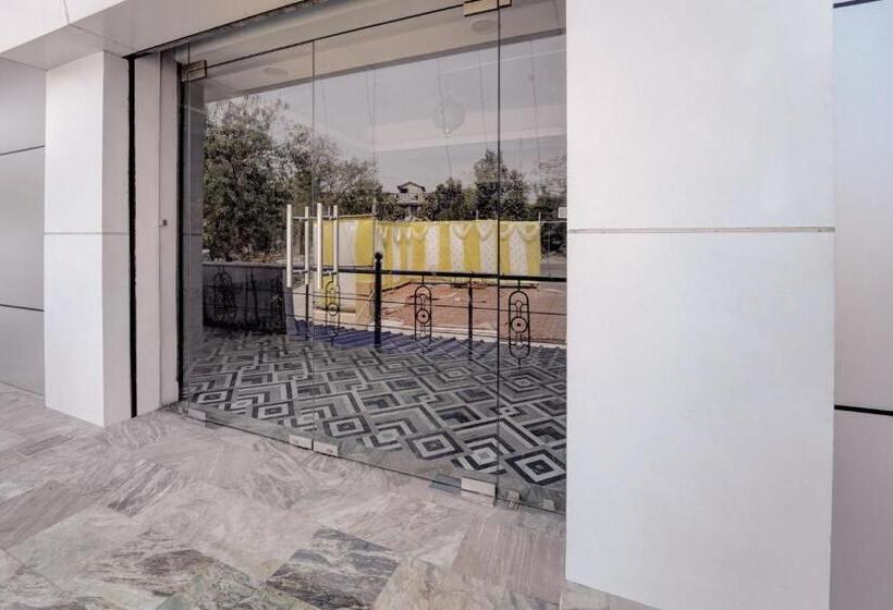 Отель Oyo Flagship Shiv Plaza