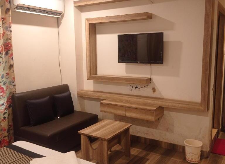 ホテル Shubh Ashish Near Bank More