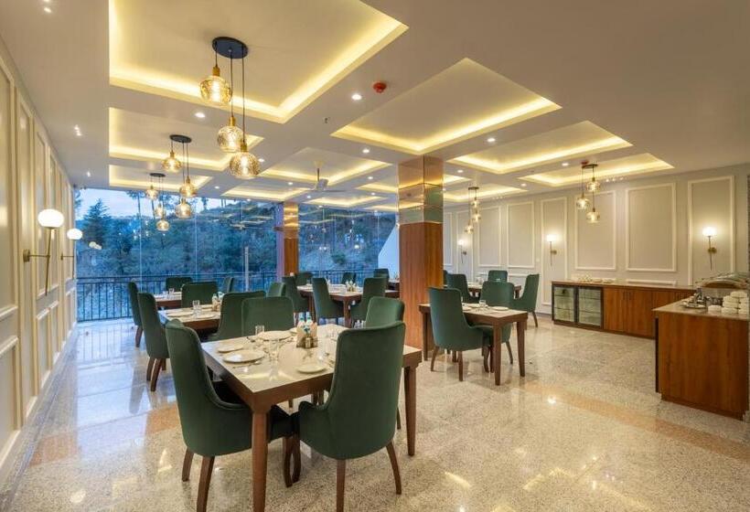 호텔 The Chail Resort, Chail