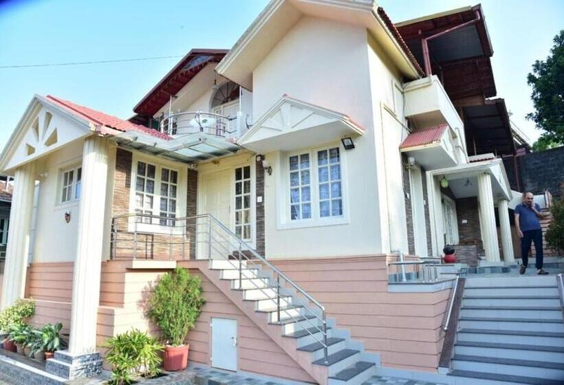 פנסיון Coorg Lotus Villa