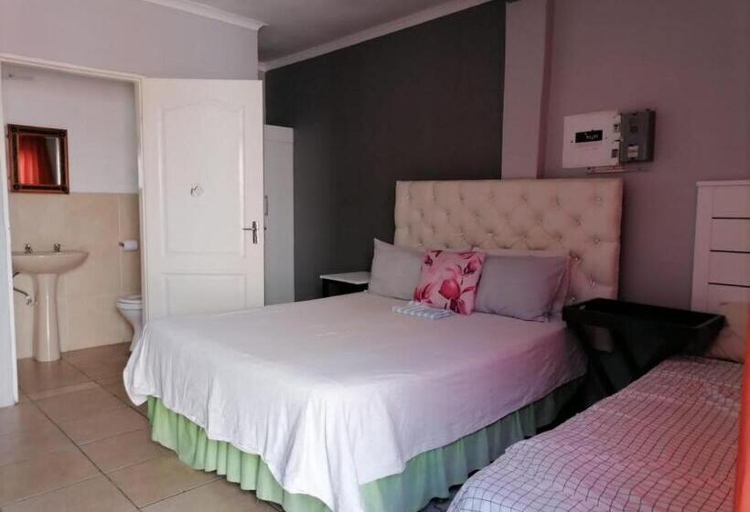 פנסיון Eeufees Guesthouse