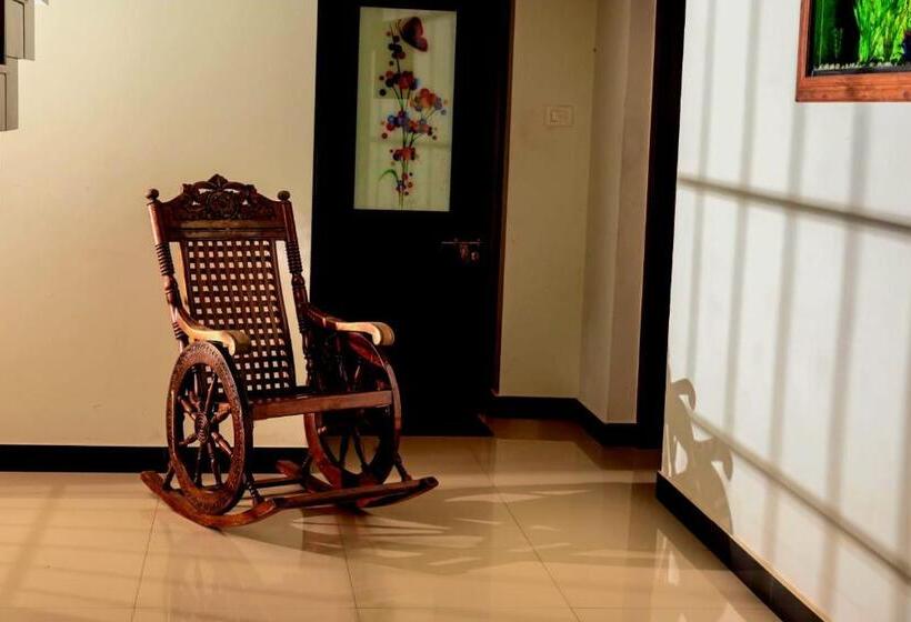 膳宿费 Pookode Villa