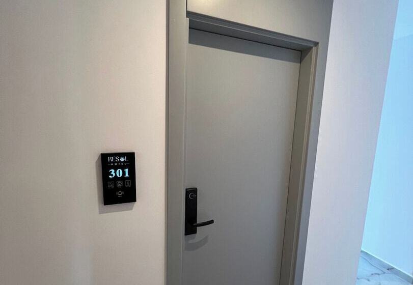Resol Hotel 2