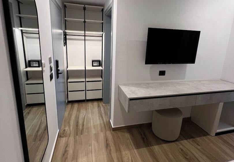 Resol Hotel 2