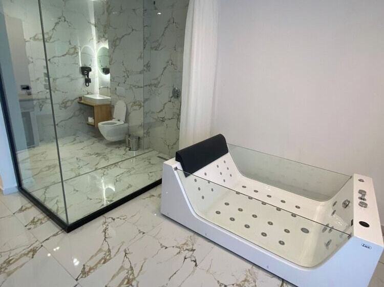 Resol Hotel 2