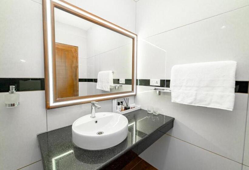 Skylar Seaview Beach Resort & Ayurveda Varkala