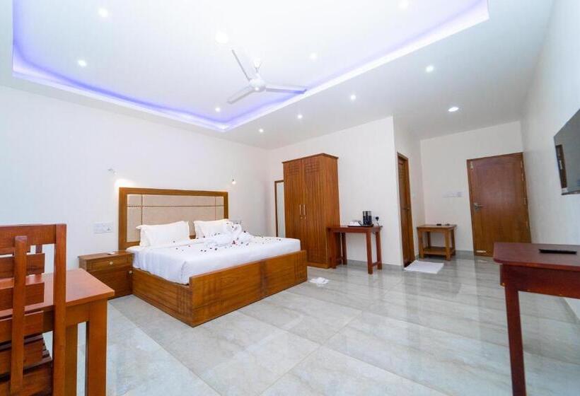 Skylar Seaview Beach Resort & Ayurveda Varkala