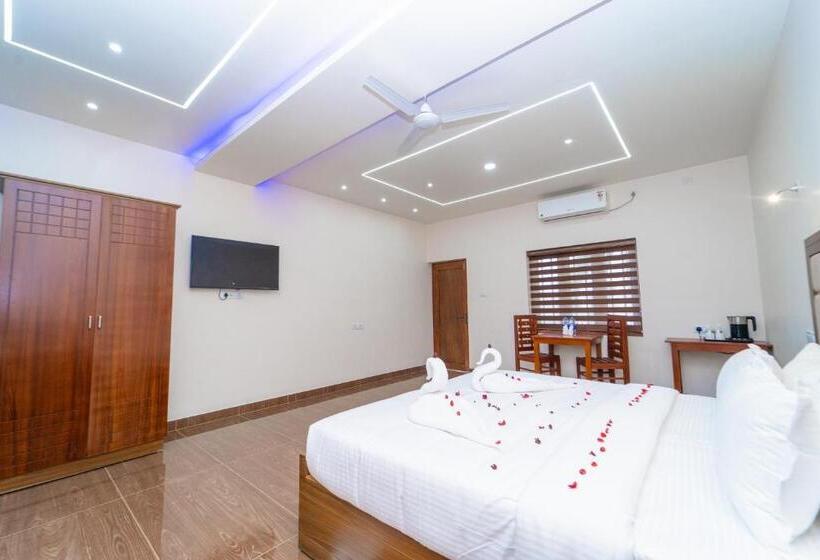 Skylar Seaview Beach Resort & Ayurveda Varkala