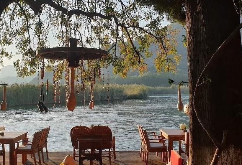 The Hotel Cafe Bistro