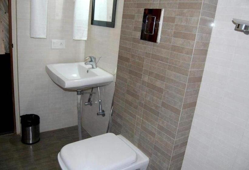 Zions Airport Hotel And Apertment! Near Kempegowda International Airport