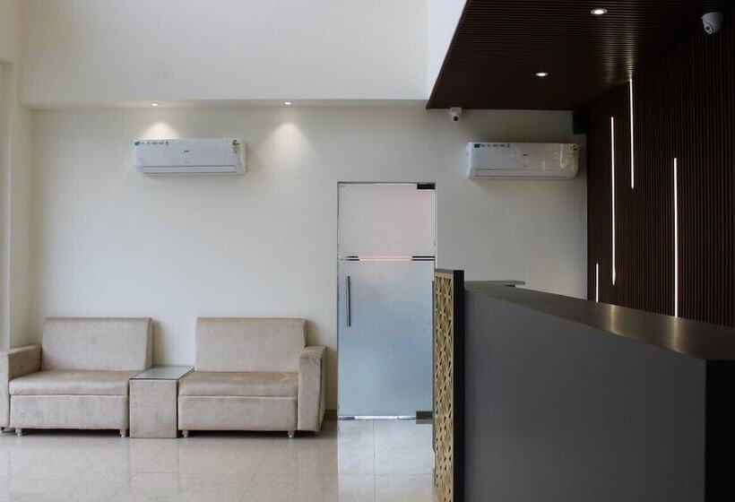 فندق Grand Nitara