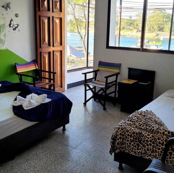 Отель La Avenida