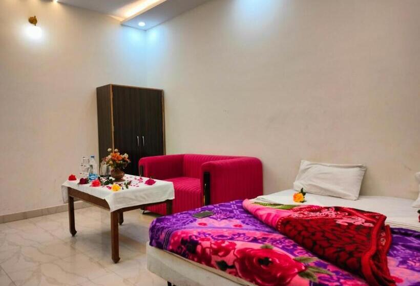 ホテル Shivaay Garden