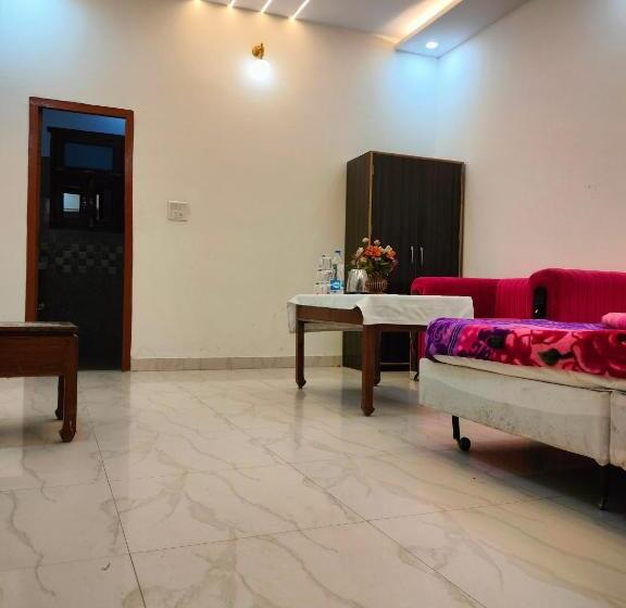 ホテル Shivaay Garden