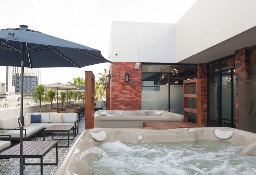 Отель Wellintown