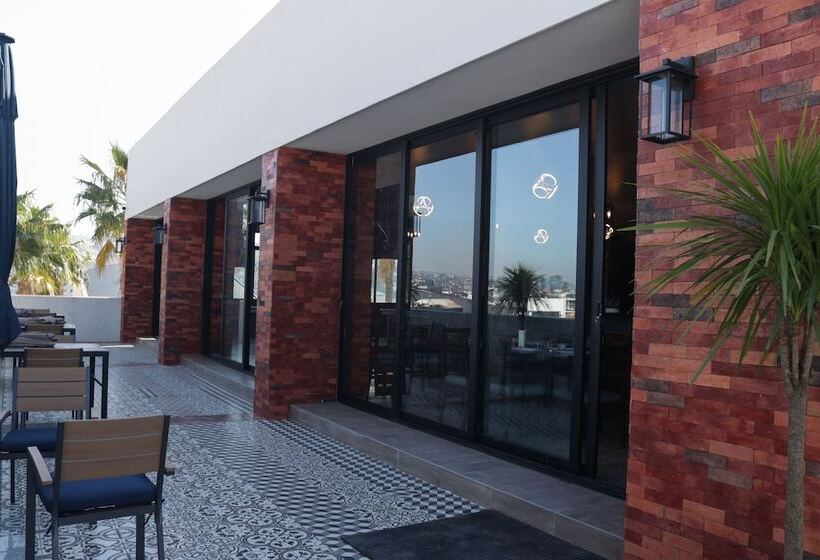 Отель Wellintown