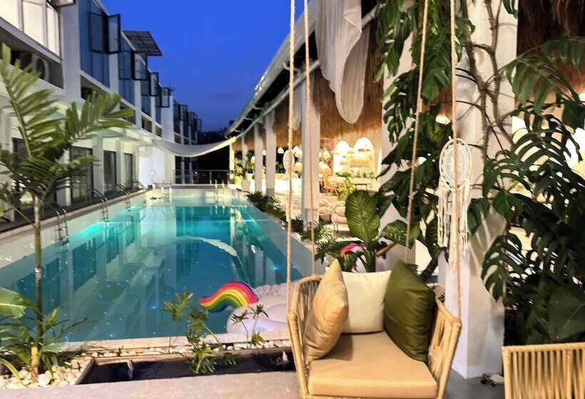 پانسیون Diving Addiction Resort