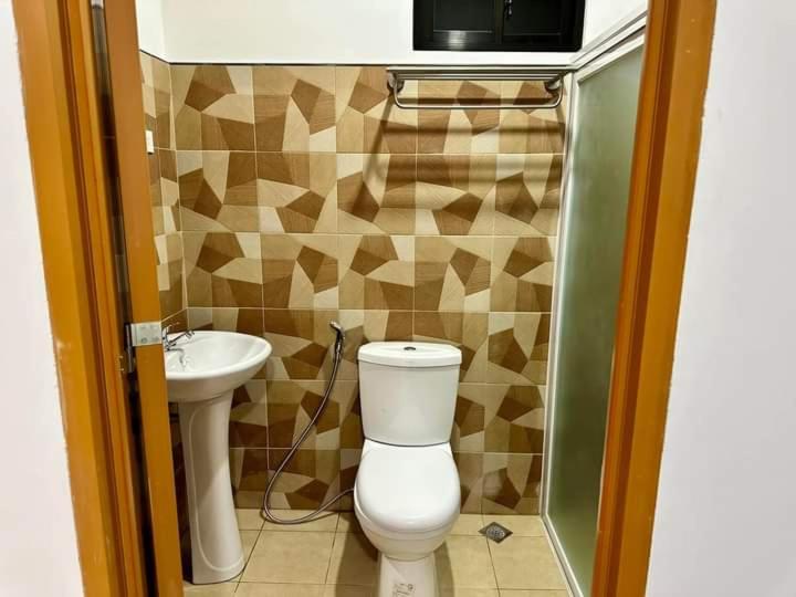 פנסיון Fn C Guest House