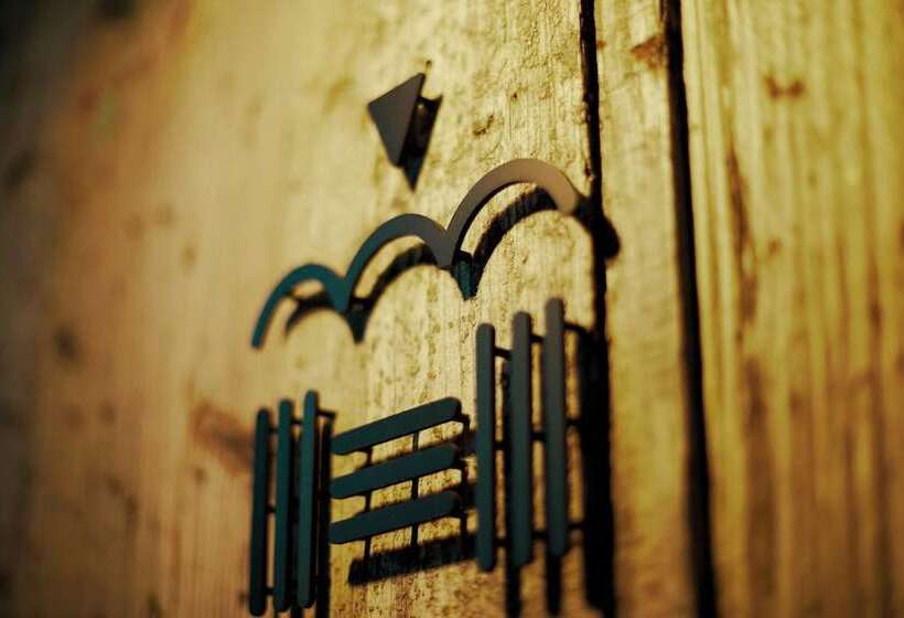 הוסטל Akasaka Guesthouse Hive