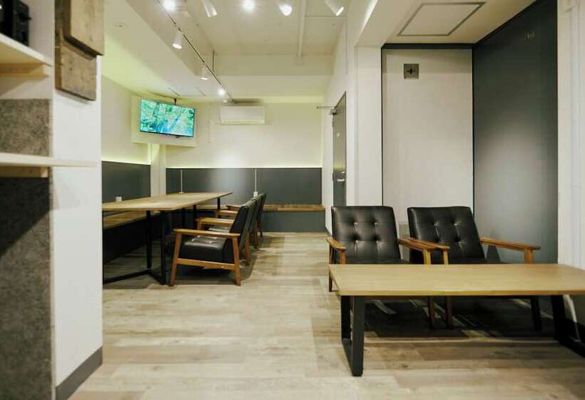 הוסטל Akasaka Guesthouse Hive