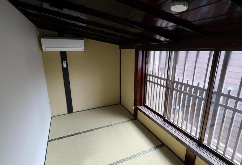 هاستل Gloce Sadoベースキャンプ宿根木