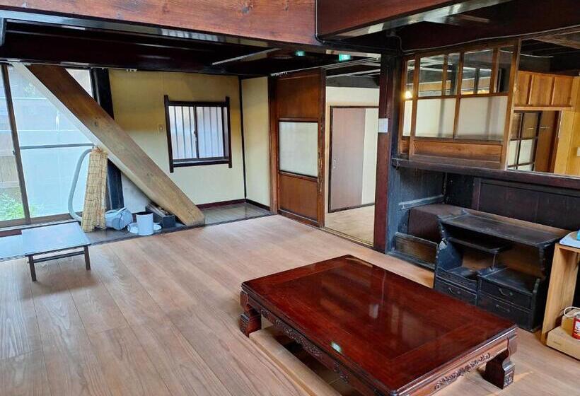 هاستل Gloce Sadoベースキャンプ宿根木