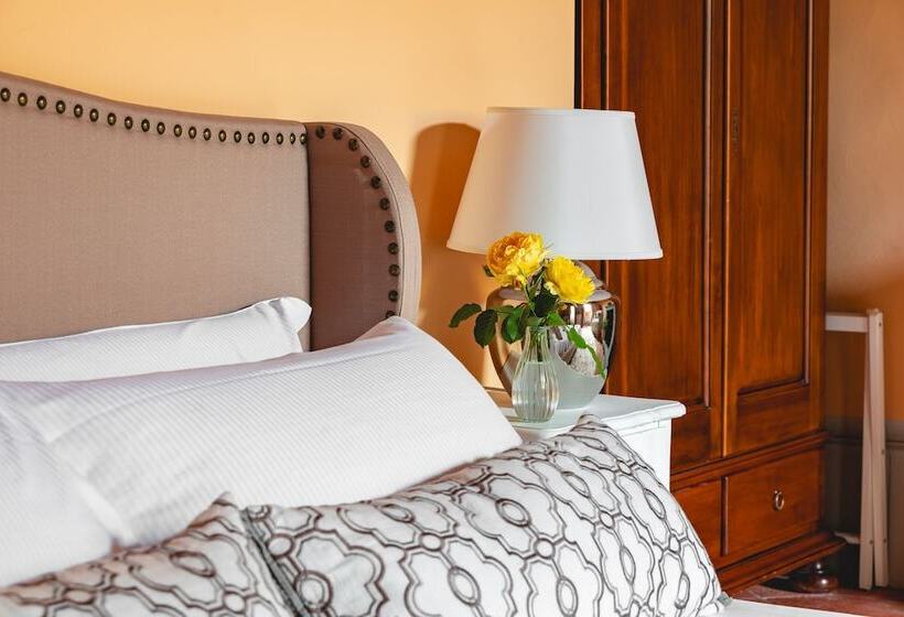 مبيت وإفطار Villa Erbaia Relais De Charme