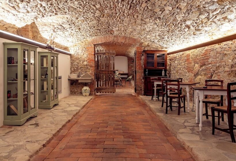 مبيت وإفطار Villa Erbaia Relais De Charme