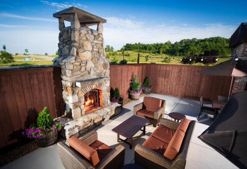 هتل Bass Pro Shops Angler S Lodge