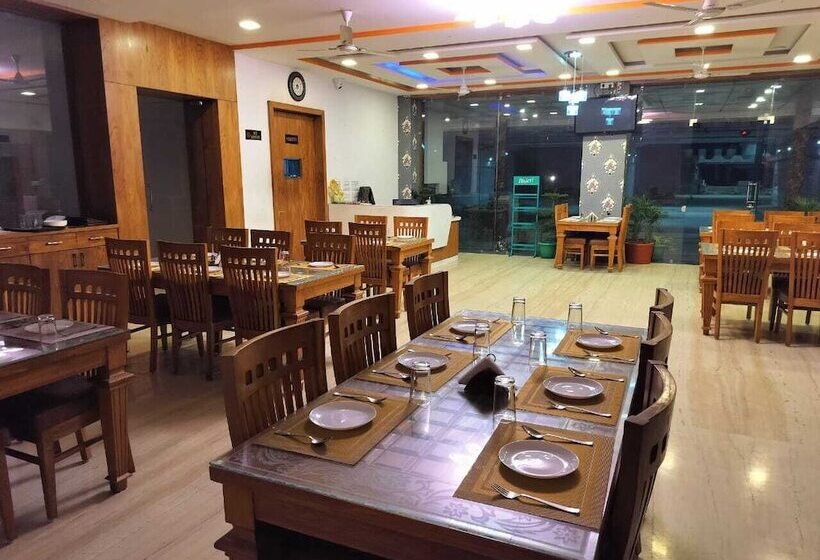 هتل Brij Palace & Restaurant