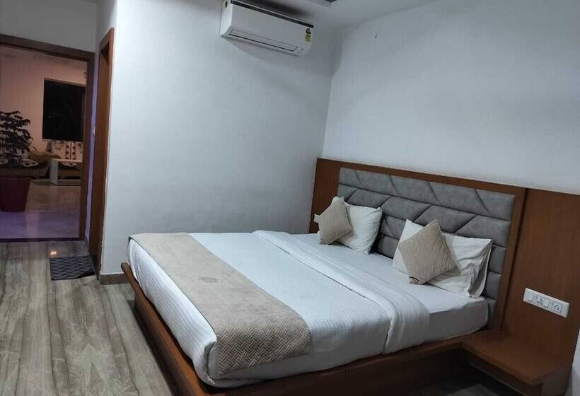 هتل Brij Palace & Restaurant